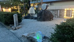 石あかり　庵治石　庵治町　牟礼町　源平の里　エクステリア　古墓から　
